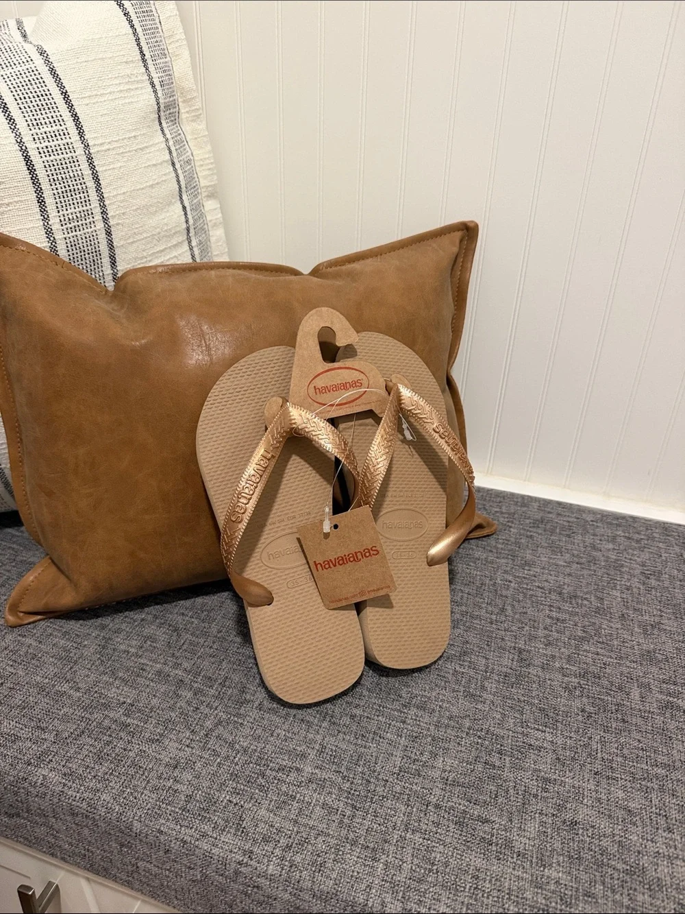 Havaianas Women's Flip Flops in Tan and Metallic Gold